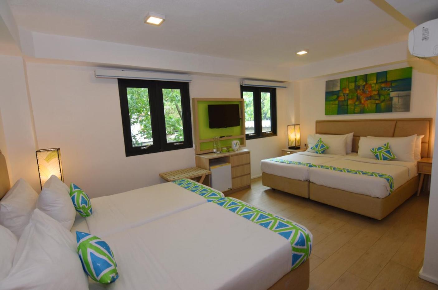 Lime Hotel Boracay Balabag  Bagian luar foto